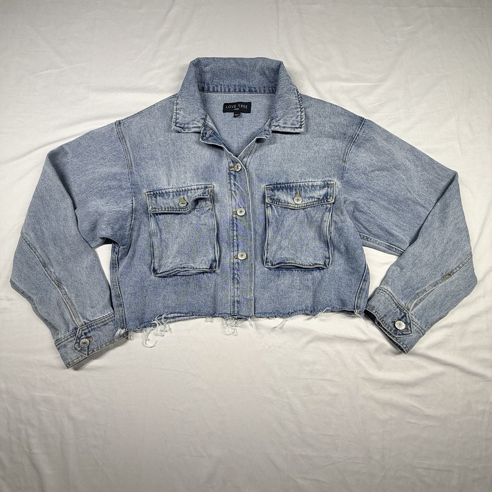Love Tree Women's Cropped Distressed Denim Jacket With A Raw Hem Size L Lt Wash